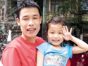 Danh hài Hiệp Gà kể chuyện được con gái 'dạy'