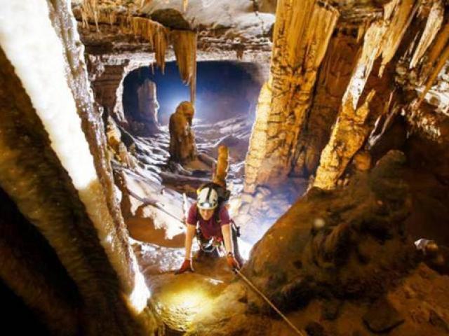 Phát hiện thêm hàng chục hang động kỳ vĩ tại Quảng Bình