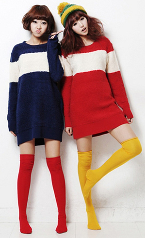 Thời trang ngày lạnh với áo len dáng dài, Thời trang công sở, Thời trang, ao len dang dai, cardigan, boots, legging, ao len rach