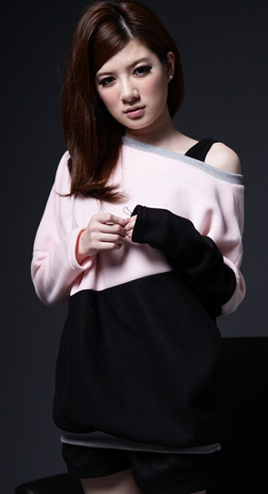 Thời trang ngày lạnh với áo len dáng dài, Thời trang công sở, Thời trang, ao len dang dai, cardigan, boots, legging, ao len rach