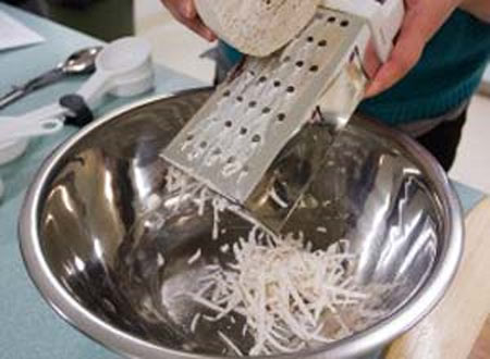 Nếm thử bánh khoai môn của người Hoa - 2