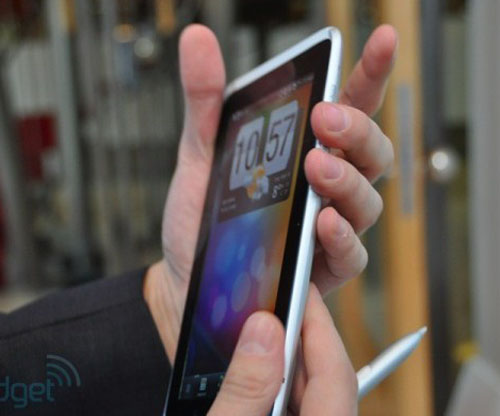 Tablet HTC Flyer có gì khủng? - 2