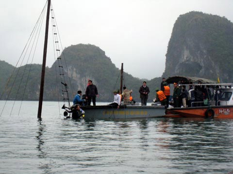 Lời kể kinh hoàng vụ chìm tàu ở Hạ Long - 2