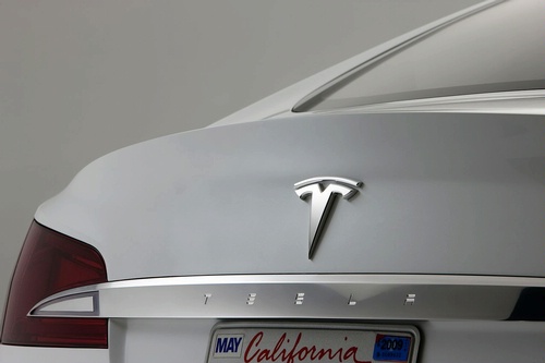 Tesla Model S có giá 57.400 USD - 9