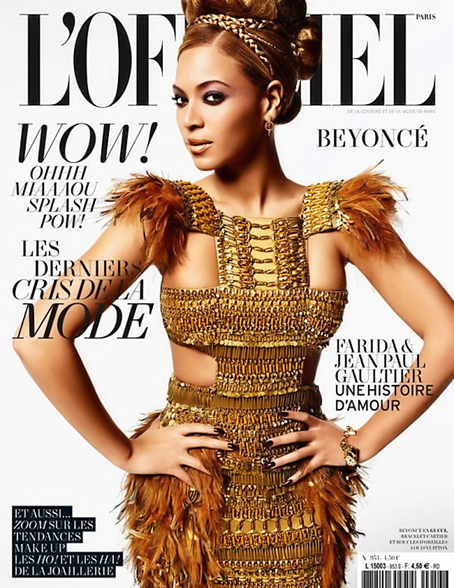 Trên tạp chí L’Officiel số tháng 3, Beyonce xuất hiện vô cùng gợi cảm và ấn tượng với nhiều hình ảnh khác nhau.
