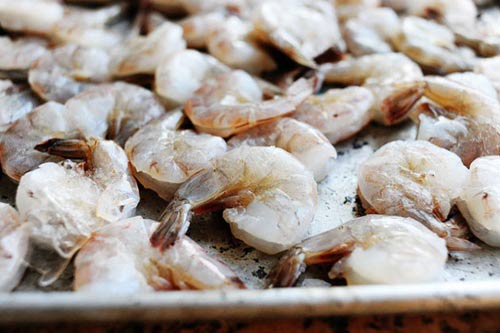 Thơm lừng tôm nướng bơ tỏi ngày lạnh - 4
