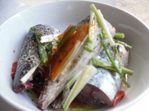 Dân dã cá nục kho cà - 2