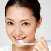 Những thói quen làm tổn thương răng không ngờ