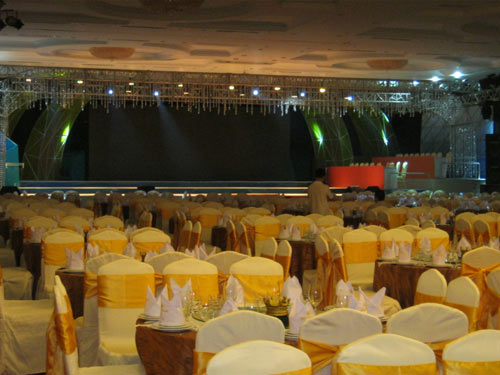 Queen Plaza – Nơi gặp gỡ của hạnh phúc, thành công, Nhà hàng Á - Âu, Ẩm thực, 