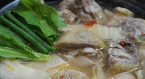 Lẩu gà chua cay nồng nàn quyến rũ - 11