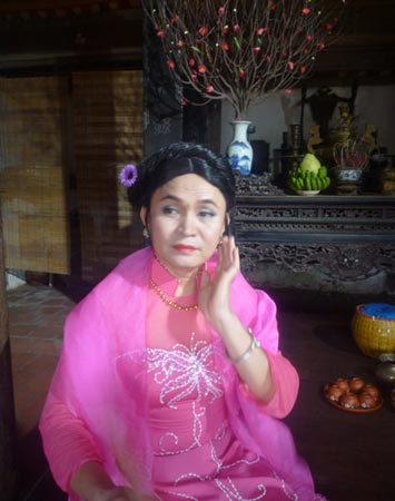 Xem Xuân Hinh giả gái trong hài tết 2012 - 5