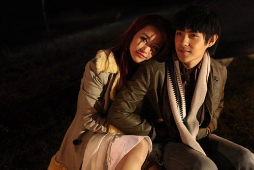 Đông Nhi, Ông Cao Thắng dính như sam, Ca nhạc - MTV, Dong Nhi, Ong Cao Thang, ban gai, tinh cam, quan quyt, dinh nhu sam, mv, clip, ca si, tin tuc