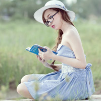 Thiếu nữ Sài thành trong trẻo giữa chiều xuân