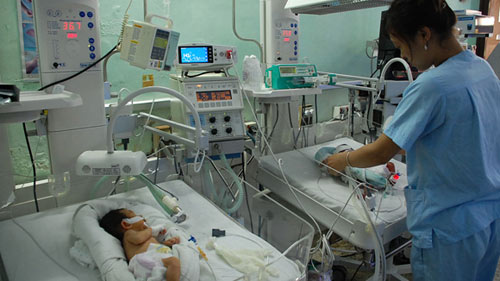 Dịch vụ đẻ thuê: Hệ lụy khó lường - 1