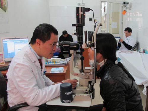 Bỗng dưng rơi nước mắt, Nhãn khoa, Sức khỏe đời sống, suc khoe, dau mat, thuoc, duoc pham, ung thu, thuoc nho mat, bao