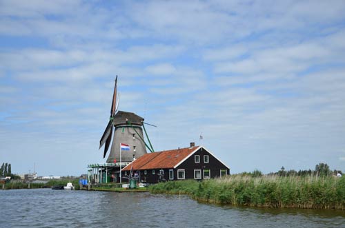Cận cảnh làng cối xay gió Zaanse Schans ở Hà Lan - 3