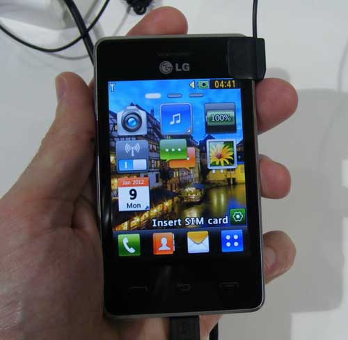 LG T385 Wi-Fi và LG T375 dual SIM sắp bán ra - 2