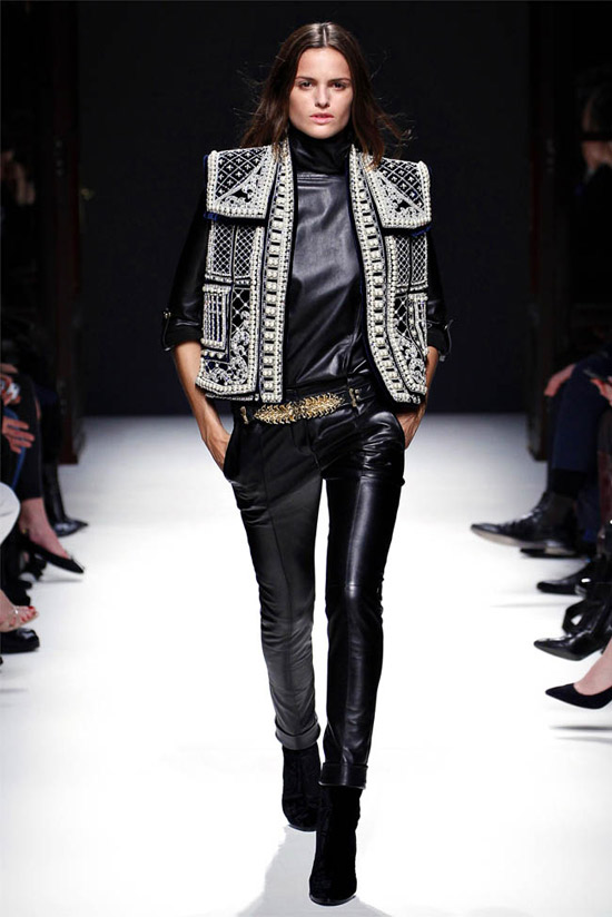 Paris FW: Nóng bỏng như cô gái Pháp, Thời trang, Balmain, Olivier Rousteing,Christophe Decarnin, maximalist, jacket, váy