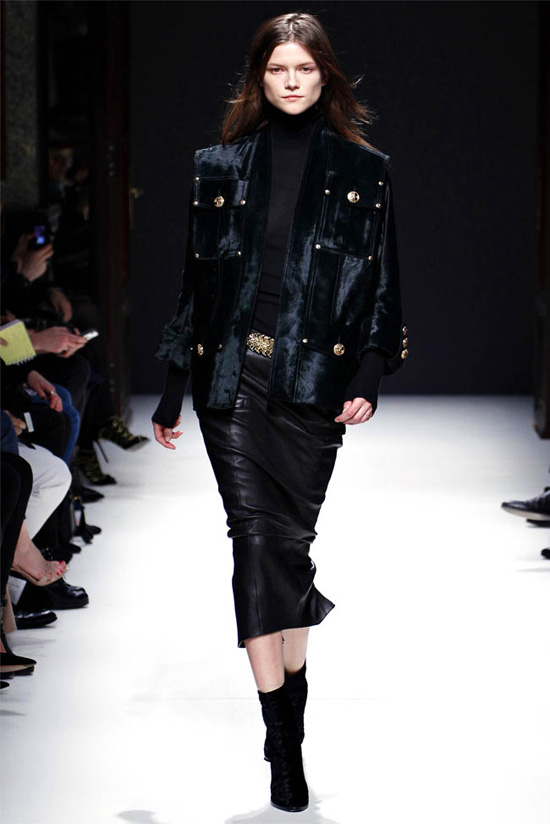 Paris FW: Nóng bỏng như cô gái Pháp, Thời trang, Balmain, Olivier Rousteing,Christophe Decarnin, maximalist, jacket, váy