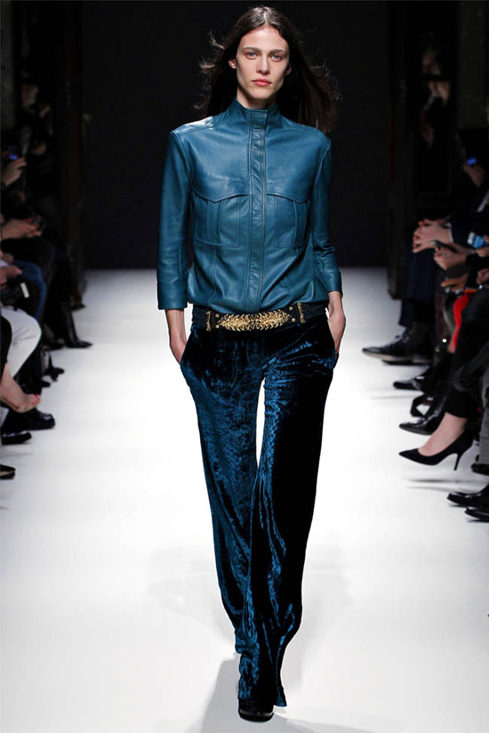 Paris FW: Nóng bỏng như cô gái Pháp, Thời trang, Balmain, Olivier Rousteing,Christophe Decarnin, maximalist, jacket, váy