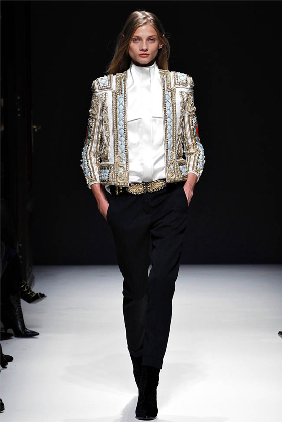 Paris FW: Nóng bỏng như cô gái Pháp, Thời trang, Balmain, Olivier Rousteing,Christophe Decarnin, maximalist, jacket, váy