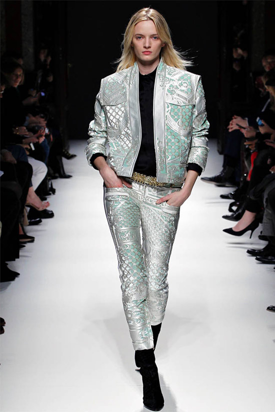 Paris FW: Nóng bỏng như cô gái Pháp, Thời trang, Balmain, Olivier Rousteing,Christophe Decarnin, maximalist, jacket, váy