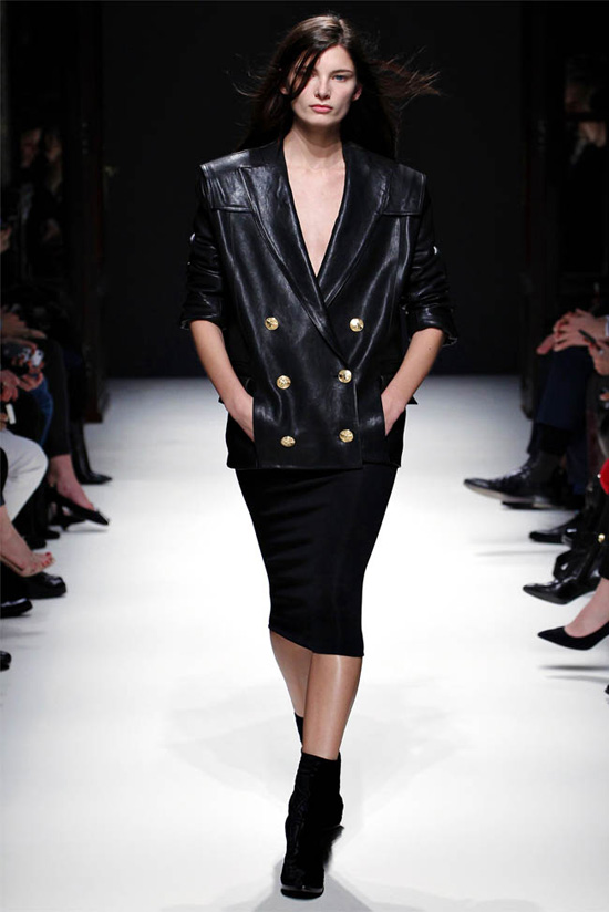 Paris FW: Nóng bỏng như cô gái Pháp, Thời trang, Balmain, Olivier Rousteing,Christophe Decarnin, maximalist, jacket, váy