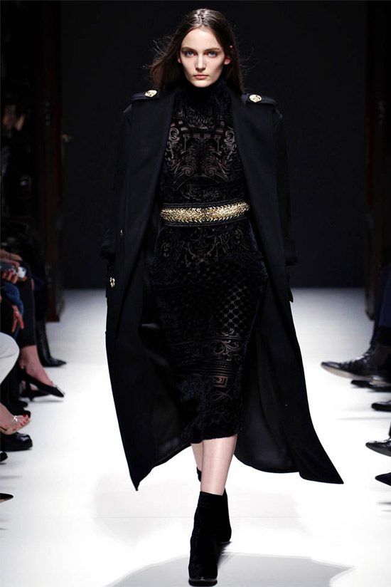 Paris FW: Nóng bỏng như cô gái Pháp, Thời trang, Balmain, Olivier Rousteing,Christophe Decarnin, maximalist, jacket, váy