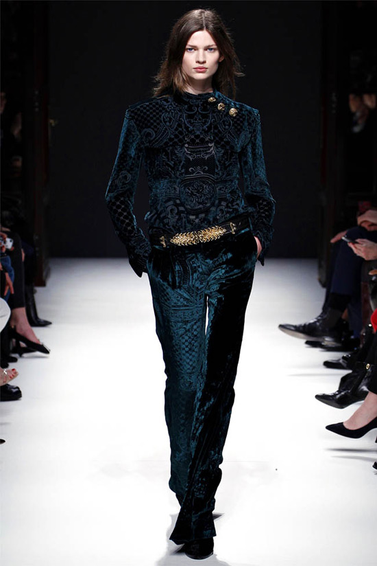 Paris FW: Nóng bỏng như cô gái Pháp, Thời trang, Balmain, Olivier Rousteing,Christophe Decarnin, maximalist, jacket, váy