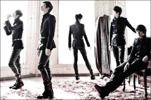 Nhóm nhạc nam lùn nhất K-Pop, Ca nhạc - MTV, nhom nhac nam lun nhat, nhom nhan nam kpop, chieu cao trung binh nhom nhac nam, super junior, big bang, cnblue, tvxq, b2st, ss501, 2pm, 2am, teen top, x5, boyband kpop, kpop, tin tuc