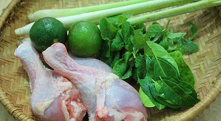 Hấp dẫn gà nấu sả, lá chanh - 1