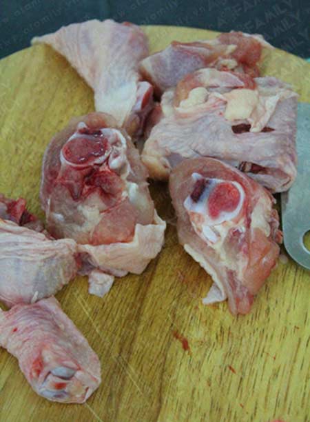 Hấp dẫn gà nấu sả, lá chanh - 2