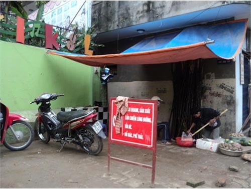 Nơi biển cấm bị "coi thường" ở Hà Nội!, Tin tức trong ngày, bien cam, bien giao thong, quy dinh trat tu xa hoi, cam trong giu xe, cam dung do xe, bien bao, bien bao cam, bao, tin nhanh, tin hot, tin tuc