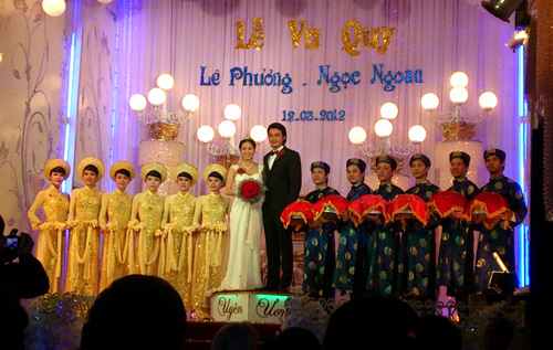 Cận cảnh đám cưới Quách Ngọc Ngoan - 7