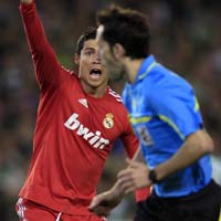 Real = Barca + 10: Âm mưu được sắp đặt?