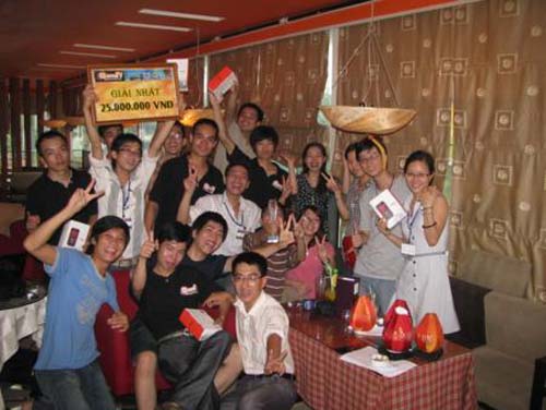Tứ Hùng Cup: Sóng ở đáy sông, Công nghệ thông tin, Tu hung cup, AOE Viet, team Thai Binh, CSDN, De che, de che online, AOE, de che Viet, Chimsedinang, TPEC, Dinosaur, GameTV, game, Kau Buon