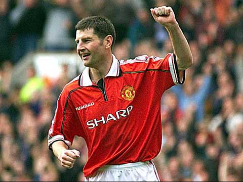 Denis Irwin : "Quý ông" thầm lặng, Ngôi sao bóng đá, Bóng đá, denis irwin, denis irwin toi viet nam, huyen thoai mu toi viet nam, mu den viet nam, huyen thoai denis irwin va gordon mcqueen, Champ19ns Trophy Tour, bong da, bong da anh, bong da viet nam, bong da 24h, bao bong da, ket qua bong da