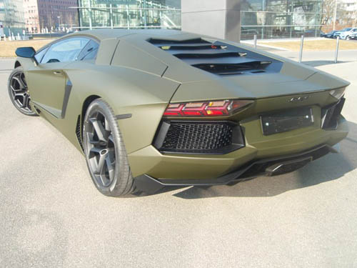 Màu ‘độc’ của Aventador LP700-4 - 3