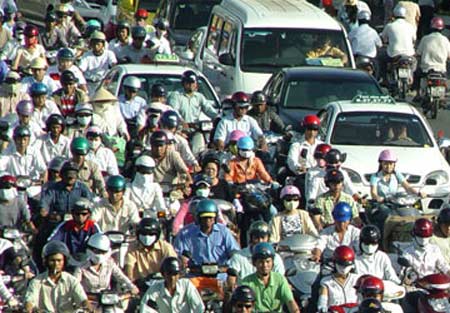"Không nên thu phí hạn chế xe máy", Tin tức trong ngày, phi han che phuong tien, phi han che xe may, phi giao thong, phi bao tri duong bo, tang gia xang, thue o to xe may, phi o to xe may, an toan giao thong, bao, tin hay, tin hot, tin tuc