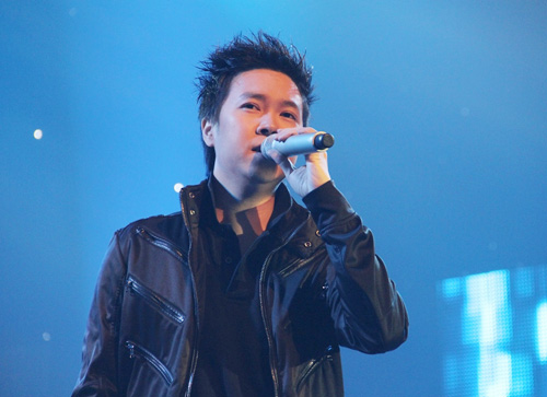 Vợ chồng Phan Đinh Tùng ngọt ngào trên sân khấu, Ca nhạc - MTV, phan dinh tung, thai ngoc bich, khuong ngoc, htv award, phim truyen hinh, ca sy