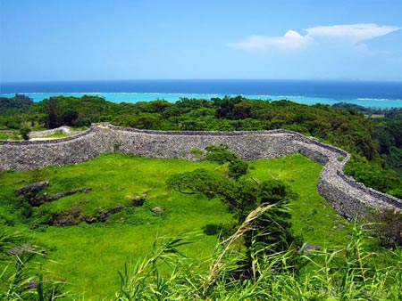 Thăm 5 lâu đài cổ kính ở Okinawa - 7