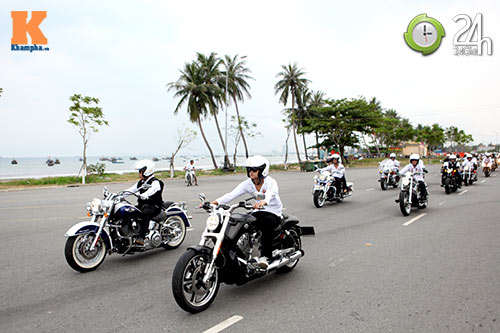 400 xe mô tô khủng rầm rập diễu hành tại Đà Nẵng - 9