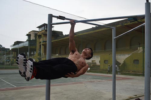 Thể dục đường phố TP.HCM: Thế giới chẳng hơn là bao - 4