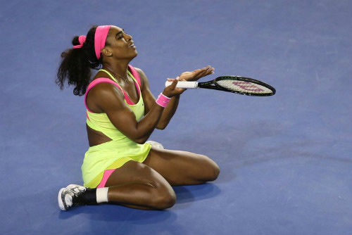 Tennis 24/7: Serena khóc nức nở ngày trở lại - 1