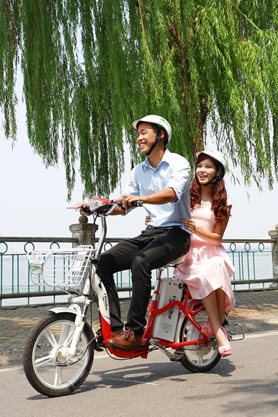HKbike giảm giá sốc xe đạp điện chạy pin, rẻ hơn xe ắc quy - 3