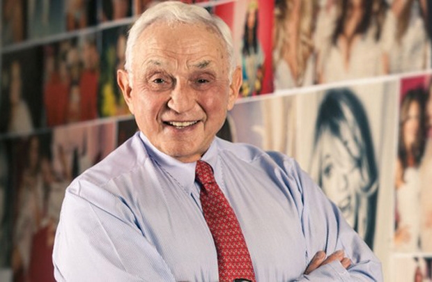 Les Wexner Gay 102
