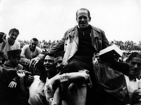 World cup 1954: Nỗi buồn Hungary (Những hình ảnh ấn tượng nhất tại những kỳ World Cup – P5) - 7