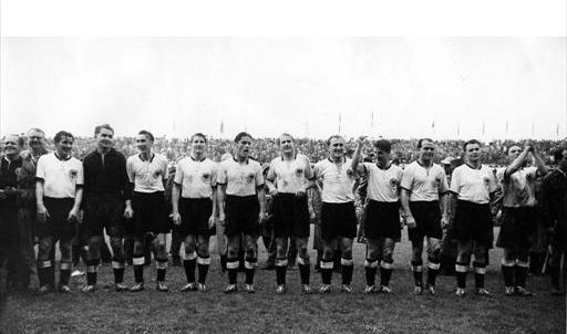 World cup 1954: Nỗi buồn Hungary (Những hình ảnh ấn tượng nhất tại những kỳ World Cup – P5) - 6