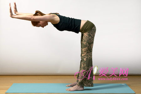 Làm đẹp: Thêm bài tập Yoga cho eo thon! - 1