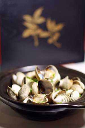 Sò huyết hấp rượu Sake - 2